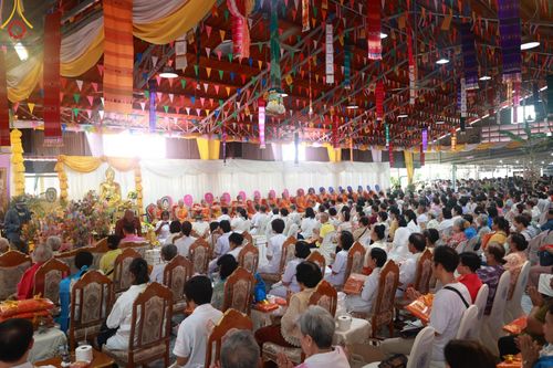 ภาพ No.179424:พิธีทอดกฐิน ณ วัดลานนาบุญ อ.เมือง จ.นนทบุรี ในโครงการกฐินสามัคคีทั่วไทย 30,000 วัด บูชาธรรม 80 ปี หลวงพ่อธัมมชโย โดยคณะศิษยานุศิษย์วัดพระธรรมกาย วันที่ 26 ตุลาคม พ.ศ. 2567