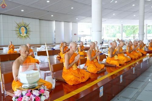 ภาพ No.237921:วันเสาร์ที่ 9 สิงหาคม พ.ศ. 2568 (วันพระ ขึ้น 15 ค่ำ เดือน 9) พิธีบุพเปตพลี ครั้งที่ 168 ร่วมอุทิศบุญแด่หมู่ญาติที่ล่วงลับไปแล้ว และสืบทอดอายุพระพุทธศาสนา ณ หอฉันคุณยายอาจารย์ฯ วัดพระธรรมกาย