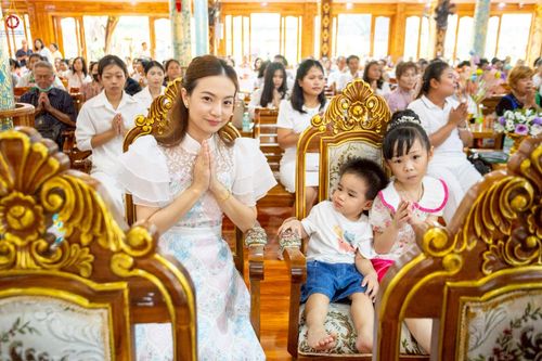 ภาพ No.254912:วันที่ 12 ตุลาคม พ.ศ. 2568 พิธีทอดกฐินสามัคคีทั่วไทย 30,000 วัด โดยคณะศิษยานุศิษย์ บูชาธรรม 81 ปี หลวงพ่อธัมมชโย ณ วัดตะคร้ำเอน อ.ท่ามะกา  จ.กาญจนบุรี