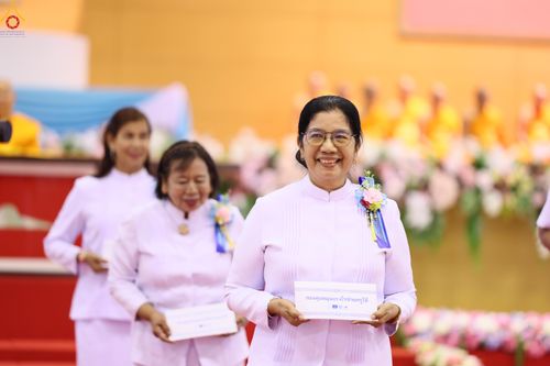 ภาพ No.323662:วันที่ 22 เมษายน พ.ศ.2569(วันคุ้มครองโลก) งานถวายมหาสังฆทาน 40,000 กว่าวัดทั่วประเทศ พิธีภาคสาย ปฏิบัติธรรม ,  พิธีมอบปัจจัยช่วยเหลือครู 4 จังหวัดชายแดนภาคใต้