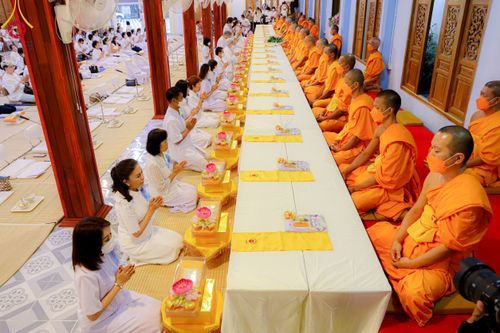 ภาพ No.115024:พิธีถวายภัตตาหารเป็นสังฆทาน แด่คณะพระธรรมยาตรา ปีที่ 12 วันที่ 19 มกราคม พ.ศ. 2567 ณ วัดโบสถ์(บน) บางคูเวียง จ.นนทบุรี