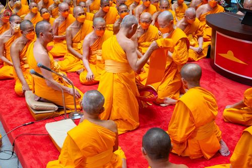 ภาพ No.92422:พิธีกรานกฐิน วันอาทิตย์ที่ 5 พฤศจิกายน พ.ศ. 2566 (แรม 7 ค่ำ เดือน 11) ณ อุโบสถ วัดพระธรรมกาย