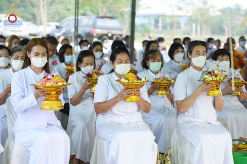 ภาพ No.76469:พิธีกลั่นแผ่นดิน โปรยดอกไม้ ขนทรายเข้าศูนย์ เพื่อสร้างอาคารปฏิบัติธรรม 80 ปี หลวงพ่อธัมมชโย  ณ ศูนย์ปฏิบัติธรรมวิหารแดง ตำบลเจริญธรรม อำเภอวิหารแดง จ.สระบุรี วันอาทิตย์ที่ 19 กุมภาพันธ์ พ.ศ. 2566