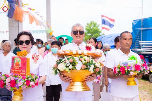 ภาพ No.172713:พิธีทอดกฐิน ณ วัดบ้านขาม อ.หนองแซง จ.สระบุรี ในโครงการกฐินสามัคคีทั่วไทย 30,000 วัด บูชาธรรม 80 ปี หลวงพ่อธัมมชโย โดยคณะศิษยานุศิษย์วัดพระธรรมกาย วันที่ 27 ตุลาคม พ.ศ. 2567