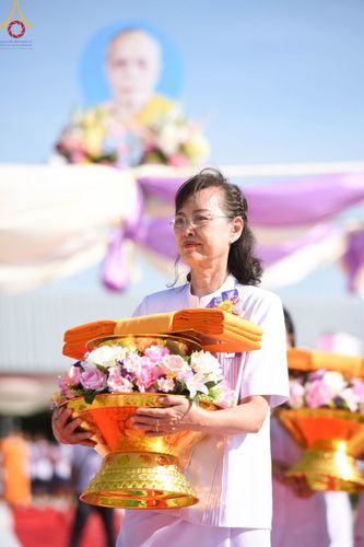 ภาพ No.95367:พิธีทอดกฐินสามัคคี เพื่อสร้างอาคาร 80 ปี หลวงพ่อธัมมชโย ณ ศูนย์ปฏิบัติธรรมวิหารแดง อำเภอวิหารแดง จ.สระบุรี วันที่ 18 พฤศจิกายน พ.ศ. 2566