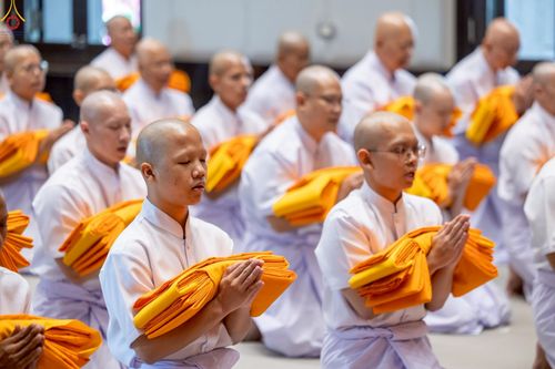 ภาพ No.229116:วันเสาร์ที่ 14 มิถุนายน พ.ศ. 2568 พิธีบรรพชา , พิธีถวายบาตร , พิธีอุปสมบท ในโครงการบรรพชาอุปสมบทหมู่ ผู้บริหารรุ่นที่ 15 และ อุดมศึกษา รุ่นที่ 52 ณ โบสถ์พระไตรปิฎก วัดพระธรรมกาย