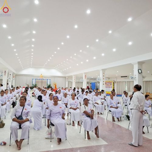 ภาพ No.155382:โครงการอุบาสกแก้ว อุบาสิกาแก้ว รุ่นที่ 2 ตัวแทนทอดกฐินสามัคคีทั่วไทย 30,000 วัด บูชาธรรม 80 ปี หลวงพ่อธัมมชโย ศูนย์ปฏิบัติธรรมเพชรบูรณ์ ต.นาป่า อ.เมือง จ.เพชรบูรณ์