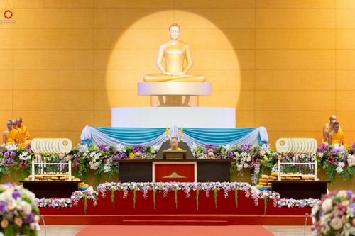 ภาพ No.236027:วันที่ 3 สิงหาคม พ.ศ. 2568 พิธีบูชาข้าวพระ ณ สภาธรรมกายสากล วัดพระธรรมกาย