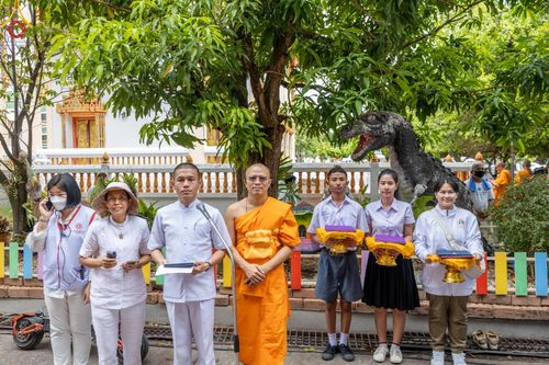 ภาพ No.129970:V.34 เพื่อธรรมเพื่อบางกล่ำ การรับบุญของเจ้าหน้าที่หน่วยงานต่างๆ  เพื่องานธรรมยาตราอัญเชิญพระบรมสารีริกธาตุ ประดิษฐาน ณ มหารัตนเจดีย์สิริปทุมสวรรค์ (เจดีย์อริยพุทธะ 5 พระองค์) ณ ศูนย์ปฏิบัติธรรมภาคใต้ อ.บางกล่ำ จ.สงขลา ระหว่างวันที่ 9-10 มีนาคม พ.ศ. 2567