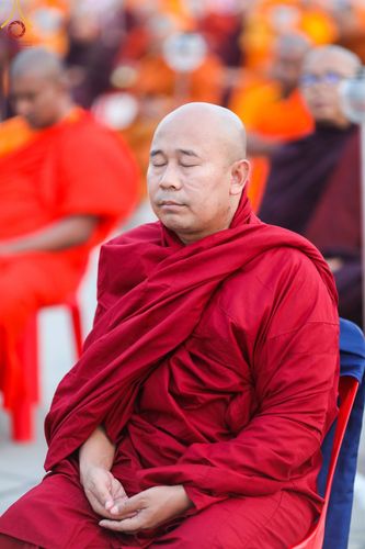 ภาพ No.77160:พิธีจุดมาฆประทีป ในวันมาฆบูชา อาทิตย์ต้นเดือนที่ 6 มีนาคม พ.ศ. 2566 ณ วัดพระธรรมกาย อ.คลองหลวง จ.ปทุมธานี