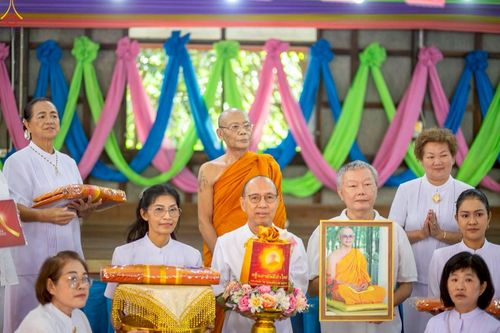 ภาพ No.255985:วันที่ 15 ตุลาคม พ.ศ. 2568 พิธีทอดกฐินสามัคคีทั่วไทย 30,000 วัด โดยคณะศิษยานุศิษย์ บูชาธรรม 81 ปี หลวงพ่อธัมมชโย ณ วัดตะโกสูง อ.ดอนตูม จ.นครปฐม