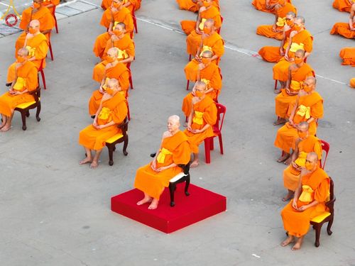 ภาพ No.102242:พระธรรมทายาทในโครงการอุปสมบทหมู่ บูชาธรรมมหาปูชนียาจารย์ ร่วมปฏิบัติธรรม ถ่ายภาพหมู่ประวัติศาสตร์ และรับฟังโอวาทจากหลวงพ่อทัตตชีโว ณ ลานธรรม พระมหาธรรมกายเจดีย์ วัดพระธรรมกาย วันที่ 15 ธันวาคม พ.ศ. 2566