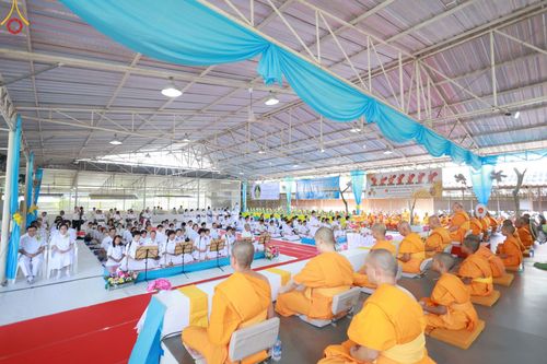 ภาพ No.91883:พิธีทอดกฐินสามัคคีทั่วไทย สร้างกำแพงแก้ว ดูแลสามเณรน้อยเตรียมบาลีนาคหลวงประโยค 9 ณ ศูนย์เบญจธรรม เขตดอนเมือง จ.กรุงเทพมหานคร วันศุกร์ที่ 3 พฤศจิกายน พ.ศ.2566