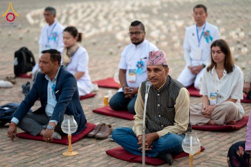 ภาพ No.130588:พิธีจุดโคมประทีปถวายเป็นพุทธบูชา ในโครงการบรรพชา 1,250 รูป ณ มหาวิหารมายาเทวี แดนประสูติ สวนลุมพินี ประเทศเนปาล วันที่ 9 มีนาคม พ.ศ. 2567