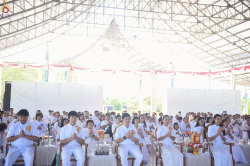 ภาพ No.262380:วันที่ 19 ตุลาคม พ.ศ. 2568 พิธีทอดกฐินสถาปนา แผ่นบันมงคลมหาเศรษฐี อาคาร 80 ปี หลวงพ่อธัมมชโย ในโครงการกฐินสามัคคีทั่วไทย 30,000 วัด บูชาธรรม 81 ปี หลวงพ่อธัมมชโย โดยคณะศิษยานุศิษย์วัดพระธรรมกาย ณ ศูนย์ปฏิบัติธรรมวิหารแดง ต.เจริญธรรม อ.วิหารแดง จ.สระบุรี