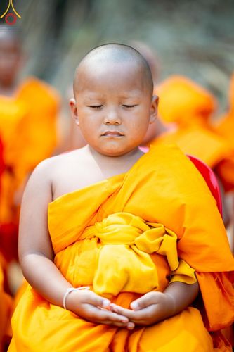 ภาพ No.139310:Photo Story  มหัศจรรย์วัดดงดินแดง Episode 7 พระภิกษุ-สามเณร ในโครงการบรรพชาอุปสมบทหมู่  กว่า 500 รูป ศีลจาริณีและสาธุชนกว่า 500 คน ร่วมพิธีบูชาข้าวพระ วัดดงดินแดง ต.ม่อนจอง อ.อมก๋อย จ.เชียงใหม่ วันอาทิตย์ที่ 7 เมษายน พ.ศ.2567