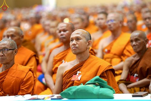 ภาพ No.219504:วันอังคารที่ 22 เมษายน พ.ศ. 2568 สัมมนาสงฆ์ เพื่อความมั่นคงและความเจริญรุ่งเรืองแห่งพระพุทธศาสนา  เนื่องในวันคุ้มครองโลก พิธีถวายมหาสังฆทานแด่คณะสงฆ์ 40,000 กว่าวัดทั่วประเทศ ณ วัดพระธรรมกาย จ.ปทุมธานี