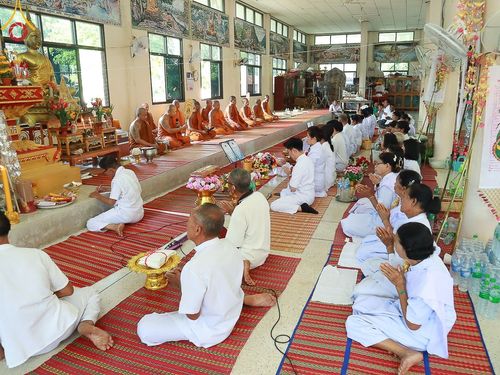 ภาพ No.169038:พิธีทอดกฐิน ณ วัดสว่างโพนตาล จ.อุดรธานี ในโครงการกฐินสามัคคีทั่วไทย 30,000 วัด บูชาธรรม 80 ปี หลวงพ่อธัมมชโย โดยคณะศิษยานุศิษย์วัดพระธรรมกาย วันที่ 24 ตุลาคม พ.ศ. 2567