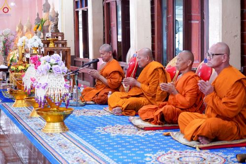 ภาพ No.253159:วันที่ 12 ตุลาคม พ.ศ. 2568 พิธีทอดกฐินสามัคคีทั่วไทย 30,000 วัด โดยคณะศิษยานุศิษย์ บูชาธรรม 81 ปี หลวงพ่อธัมมชโย ณ วัดโพธิ์  ต.โรงช้าง อ.มหาราช  จ.พระนครศรีอยุธยา