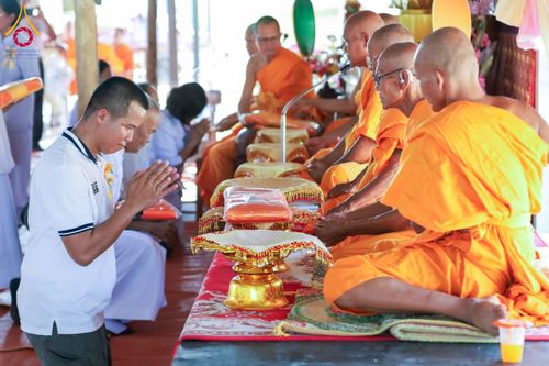 ภาพ No.175252:พิธีทอดปฐมกฐิน ธุดงคสถานวังทรายพูน เขาพนมพาธัมมานุสรณ์ พุทธันดรสุวรรณภูมิ  ต.หนองพระ อ.วังทรายพูน จ.พิจิตร ในโครงการกฐินสามัคคีทั่วไทย 30,000 วัด บูชาธรรม 80 ปี หลวงพ่อธัมมชโย โดยคณะศิษยานุศิษย์วัดพระธรรมกาย วันที่ 14 พฤศจิกายน พ.ศ. 2567