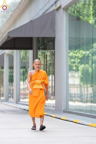 ภาพ No.157636:พิธีถวายภัตตาหารเมนูสวรรค์ ในพรรษาแห่งการเข้าถึงธรรม วันเสาร์ที่ 28 กันยายน พ.ศ. 2567 ณ หอฉันคุณยายอาจารย์ฯ วัดพระธรรมกาย