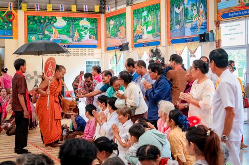 ภาพ No.181888:พิธีทอดกฐิน ณ วัดอมราวาส ต.บ้านคู อ.นาโพธิ์ จ.บุรีรัมย์ ในโครงการทอดกฐินสามัคคีทั่วไทย 30,000 วัด บูชาธรรม 80 ปี หลวงพ่อธัมมชโย โดยคณะศิษยานุศิษย์วัดพระธรรมกาย วันที่ 8 พฤศจิกายน พ.ศ. 2567