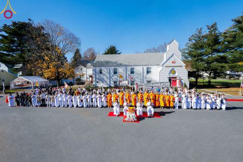 ภาพ No.98123:พิธีทอดกฐินสมปรารถนา วัดพระธรรมกายบอสตัน รัฐแมสซาชูเสตส์ ประเทศสหรัฐอเมริกา วันที่ 19 พฤศจิกายน พ.ศ. 2566