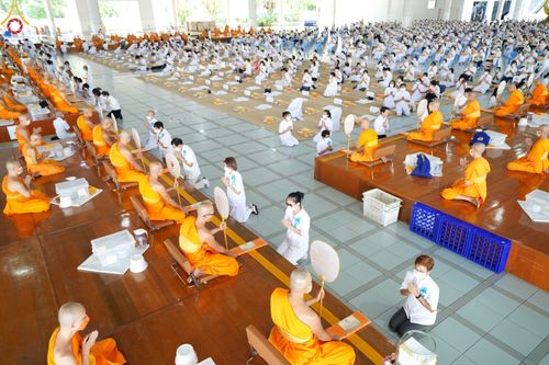 ภาพ No.82783:พิธีบุพเปตพลี ครั้งที่ 136 ร่วมอุทิศบุญแด่ญาติที่ล่วงลับไปแล้ว และสืบทอดอายุพระพุทธศาสนา วันเสาร์ที่ 17 มิถุนายน พ.ศ.2566 (วันพระแรม 14 ค่ำเดือน 7) ณ หอฉันคุณยายอาจารย์ฯ วัดพระธรรมกาย