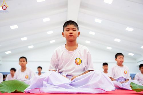 ภาพ No.213749:วันเสาร์ที่ 29 มีนาคม พ.ศ. 2568 พิธีตัดปอยผม ขอขมาผู้ปกครอง มอบบาตร-ผ้าไตร และพิธีบรรพชาสามเณร ณ ศูนย์ปฏิบัติธรรมจังหวัดระยอง (บ้านช่องลม) ต.บางบุตร อ.บ้านค่าย จ.ระยอง