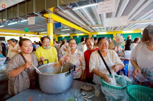 ภาพ No.254895:วันที่ 12 ตุลาคม พ.ศ. 2568 พิธีทอดกฐินสามัคคีทั่วไทย 30,000 วัด โดยคณะศิษยานุศิษย์ บูชาธรรม 81 ปี หลวงพ่อธัมมชโย ณ วัดรวก อ.พระประแดง จ.สมุทรปราการ