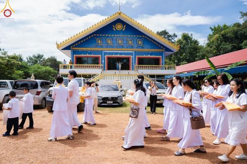 ภาพ No.166720:พิธีทอดกฐิน ณ วัดเขาดินมังกรทอง อ.บ่อทอง จ.ชลบุรี  ในโครงการกฐินสามัคคีทั่วไทย 30,000 วัด บูชาธรรม 80 ปี หลวงพ่อธัมมชโย โดยคณะศิษยานุศิษย์วัดพระธรรมกาย วันที่ 23 ตุลาคม พ.ศ. 2567