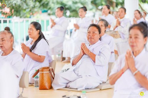 ภาพ No.248406:วันที่ 26-28 กันยายน พ.ศ. 2568 โครงการอบรมอุบาสกแก้ว อุบาสิกาแก้ว รุ่นที่ 3 ผู้แทนทอดกฐินสามัคคีทั่วไทย 30,000 วัด บูชาธรรม 81 ปี หลวงพ่อธัมมชโย ณ ศูนย์ปฏิบัติธรรมสวนผึ้ง จ.ราชบุรี