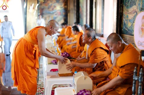 ภาพ No.124031:ผู้รักษาการแทนเจ้าอาวาสวัดมหาจุฬาลงกรณราชูทิศ เมตตาแต่งตั้งให้   “พระมหารณภพ โชติลาโภ” เจ้าอาวาสวัดพระธรรมกายลอนดอน ประเทศอังกฤษ ดำรงตำแหน่งฐานานุกรม ที่ “พระครูวินัยธร” ณ พระอุโบสถกลางน้ำ วัดมหาจุฬาลงกรณราชูทิศ