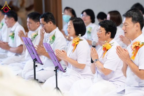ภาพ No.174313:พิธีทอดกฐินกตัญญูบูชาธรรม ณ ศูนย์ปฏิบัติธรรมพระมงคลเทพมุนี อ.สองพี่น้อง จ.สุพรรณบุรี ในโครงการกฐินสามัคคีทั่วไทย 30,000 วัด บูชาธรรม 80 ปี หลวงพ่อธัมมชโย โดยคณะศิษยานุศิษย์วัดพระธรรมกาย วันที่ 10 พฤศจิกายน พ.ศ. 2567