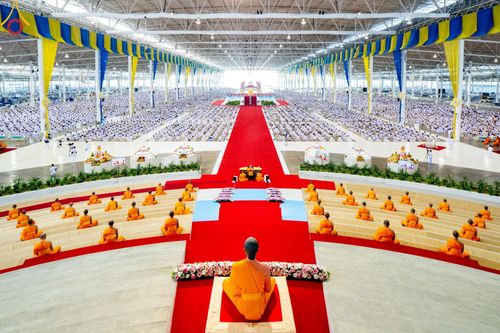 ภาพ No.159125:พิธีบูชาข้าวพระ ในวันอาทิตย์ต้นเดือน วันที่ 6 ตุลาคม พ.ศ. 2567 ณ สภาธรรมกายสากล วัดพระธรรมกาย