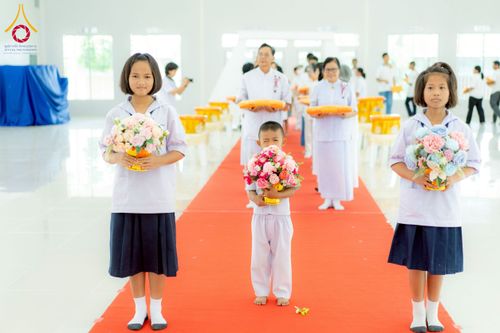 ภาพ No.238517:วันอาทิตย์ที่ 17 สิงหาคม พ.ศ. 2568 พิธีทอดผ้าป่าบำรุงศูนย์อบรมเยาวชนนครปฐม ครบรอบ 14 ปี และพิธีปลูกต้นไม้รอบสระเศรษฐี ณ ศูนย์อบรมเยาวชนนครปฐม