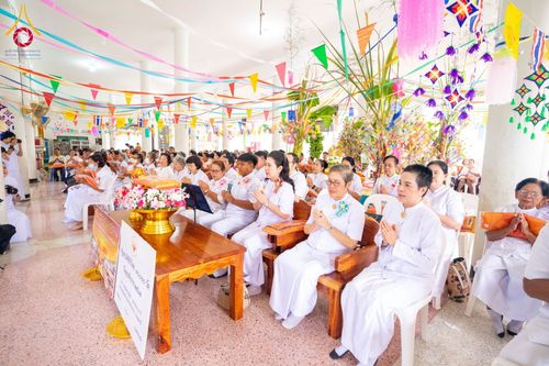 ภาพ No.183503:พิธีทอดกฐิน ณ วัดกุฏีดาว จ.เพชรบูรณ์ ในโครงการทอดกฐินสามัคคีทั่วไทย 30,000 วัด บูชาธรรม 80 ปี หลวงพ่อธัมมชโย โดยคณะศิษยานุศิษย์วัดพระธรรมกาย วันที่ 27 ตุลาคม พ.ศ. 2567