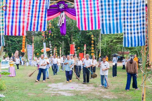 ภาพ No.179152:พิธีทอดกฐิน ณ วัดปราโมทย์อันธวัน อ.เมือง จ.นครพนม ในโครงการกฐินสามัคคีทั่วไทย 30,000 วัด บูชาธรรม 80 ปี หลวงพ่อธัมมชโย โดยคณะศิษยานุศิษย์วัดพระธรรมกาย วันที่ 23 ตุลาคม พ.ศ. 2567