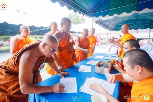 ภาพ No.236457:วันพุธที่ 30 กรกฏาคม  พ.ศ. 2568 พิธีถวายมหาสังฆทาน 81 วัด 81 ปี หลวงพ่อธัมชโย ครั้งที่ 2  ณ ศูนย์ปฏิบัติธรรมสวนผึ้ง ต.ท่าเคย อ.สวนผึ้ง จ.ราชบุรี