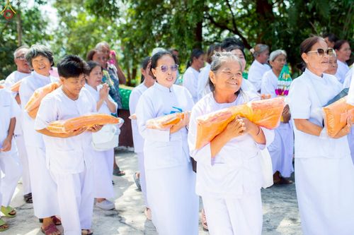 ภาพ No.262099:วันที่ 21 ตุลาคม พ.ศ. 2568 พิธีทอดกฐินสามัคคีทั่วไทย 30,000 วัด โดยคณะศิษยานุศิษย์ บูชาธรรม 81 ปี หลวงพ่อธัมมชโย ณ วัดเขากำแพง อ.เทพสถิต จ.ชัยภูมิ