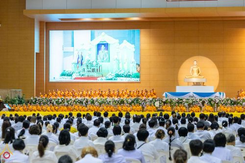 ภาพ No.84293:พิธีเจริญพระพุทธมนต์ ปฏิบัติธรรม เจริญสมาธิภาวนา เพื่อถวายพระพรชัยมงคล และถวายพระราชกุศลแด่พระบาทสมเด็จพระปรเมนทรรามาธิบดีศรีสินทรมหาวชิราลงกรณ พระวชิรเกล้าเจ้าอยู่หัว เนื่องในวันเฉลิมพระชนมพรรษา วันที่ 28 กรกฎาคม พ.ศ. 2566