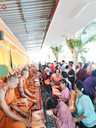 ภาพ No.165360:พิธีทอดกฐิน ณ วัดธรรมจริยา จ.พระนครศรีอยุธยา ในโครงการกฐินสามัคคีทั่วไทย 30,000 วัด บูชาธรรม 80 ปี หลวงพ่อธัมมชโย โดยคณะศิษยานุศิษย์วัดพระธรรมกาย วันที่ 20 ตุลาคม พ.ศ. 2567