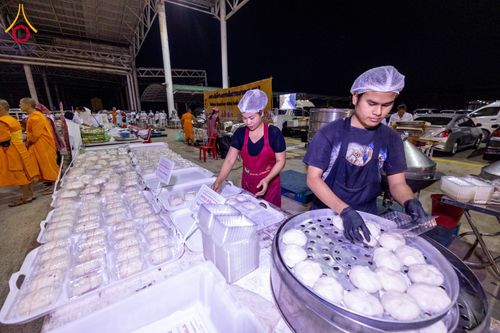 ภาพ No.121530:พิธีถวายภัตตาหารเป็นสังฆทาน แด่คณะพระธรรมยาตรา ปีที่ 12 วันที่ 31 มกราคม พ.ศ. 2567 ณ สภาธรรมกายสากล วัดพระธรรมกาย