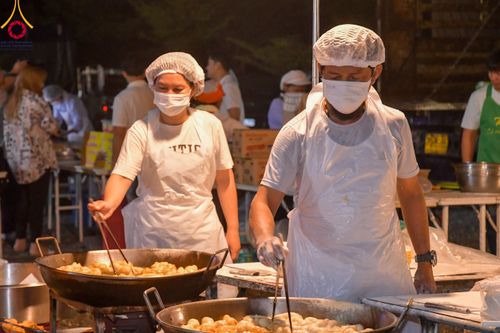 ภาพ No.112943:พิธีถวายภัตตาหารเป็นสังฆทาน แด่คณะพระธรรมยาตรา ปีที่ 12 วันที่ 16 มกราคม พ.ศ. 2567 ณ วัดโบสถ์(บน) บางคูเวียง จ.นนทบุรี