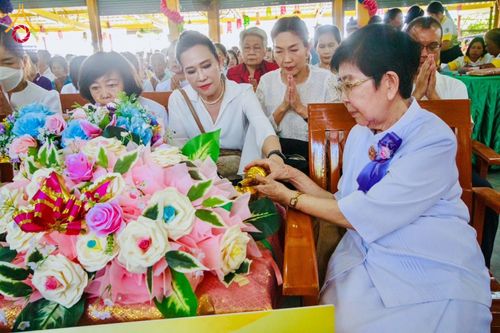 ภาพ No.178871:พิธีทอดกฐิน ณ วัดเจริญวราราม อ.บางบ่อ จ.สมุทรปราการ  ในโครงการกฐินสามัคคีทั่วไทย 30,000 วัด บูชาธรรม 80 ปี หลวงพ่อธัมมชโย โดยคณะศิษยานุศิษย์วัดพระธรรมกาย วันที่ 10 พฤศจิกายน พ.ศ. 2567