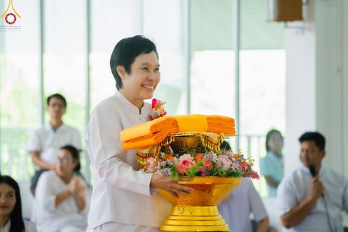 ภาพ No.169603:พิธีทอดกฐินเพื่อสร้าง หอฉันคุณยายอาจารย์ มหารัตนอุบาสิกาจันทร์ ขนนกยูง  ณ ศูนย์ปฏิบัติธรรมชลบุรี วันที่ 25 ตุลาคม พ.ศ. 2567