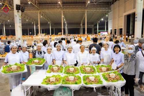 ภาพ No.120575:พิธีถวายภัตตาหารเป็นสังฆทาน แด่คณะพระธรรมยาตรา ปีที่ 12 วันที่ 29 มกราคม พ.ศ. 2567 ณ สภาธรรมกายสากล วัดพระธรรมกาย