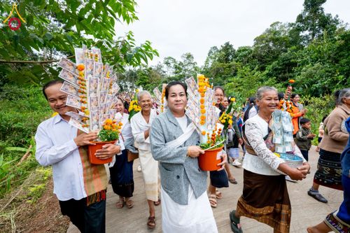 ภาพ No.173248:พิธีทอดกฐินต่างประเทศ ในนามหลวงพ่อธัมมชโย ณ วัดสิริวิเวก เพื่อถวายที่ดินส่วนขยาย 200 ไร่ แขวงจำปาสัก สปป. ลาว วันพุธที่ 30 ตุลาคม พ.ศ. 2567