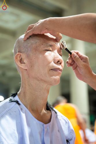 ภาพ No.156630:พิธีบรรพชาอุปสมบท ธรรมทายาท โครงการอุปสมบทหมู่บูชาธรรมครบรอบ 107 ปี วันครูผู้ค้นพบวิชชาธรรมกาย ณ โบสถ์พระไตรปิฏก วัดพระธรรมกาย วันเสาร์ที่ 14 กันยายน พ.ศ. 2567