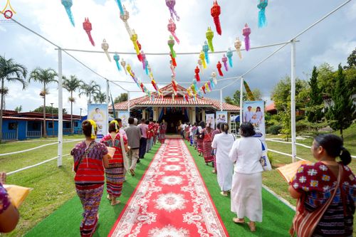 ภาพ No.258270:วันที่ 13 ตุลาคม พ.ศ. 2568 พิธีทอดกฐินสามัคคีทั่วไทย 30,000 วัด โดยคณะศิษยานุศิษย์ บูชาธรรม 81 ปี หลวงพ่อธัมมชโย ณ วัดทุ่งเจริญธรรม อ.อมก๋อย จ.เชียงใหม่